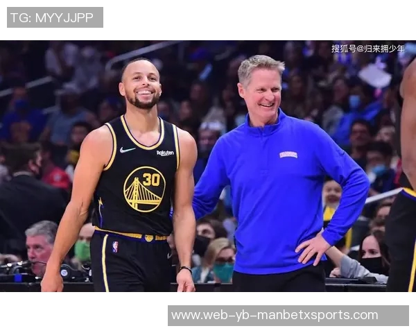 科尔透露库里每日坚持一小时拉伸与力量训练保持最佳状态