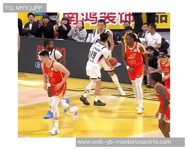 广东队惨遭逆转压哨进球掩盖全队低迷表现三分球无一命中半场落后26分